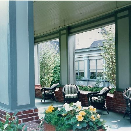 Roycroft Inn East Aurora Bagian luar foto